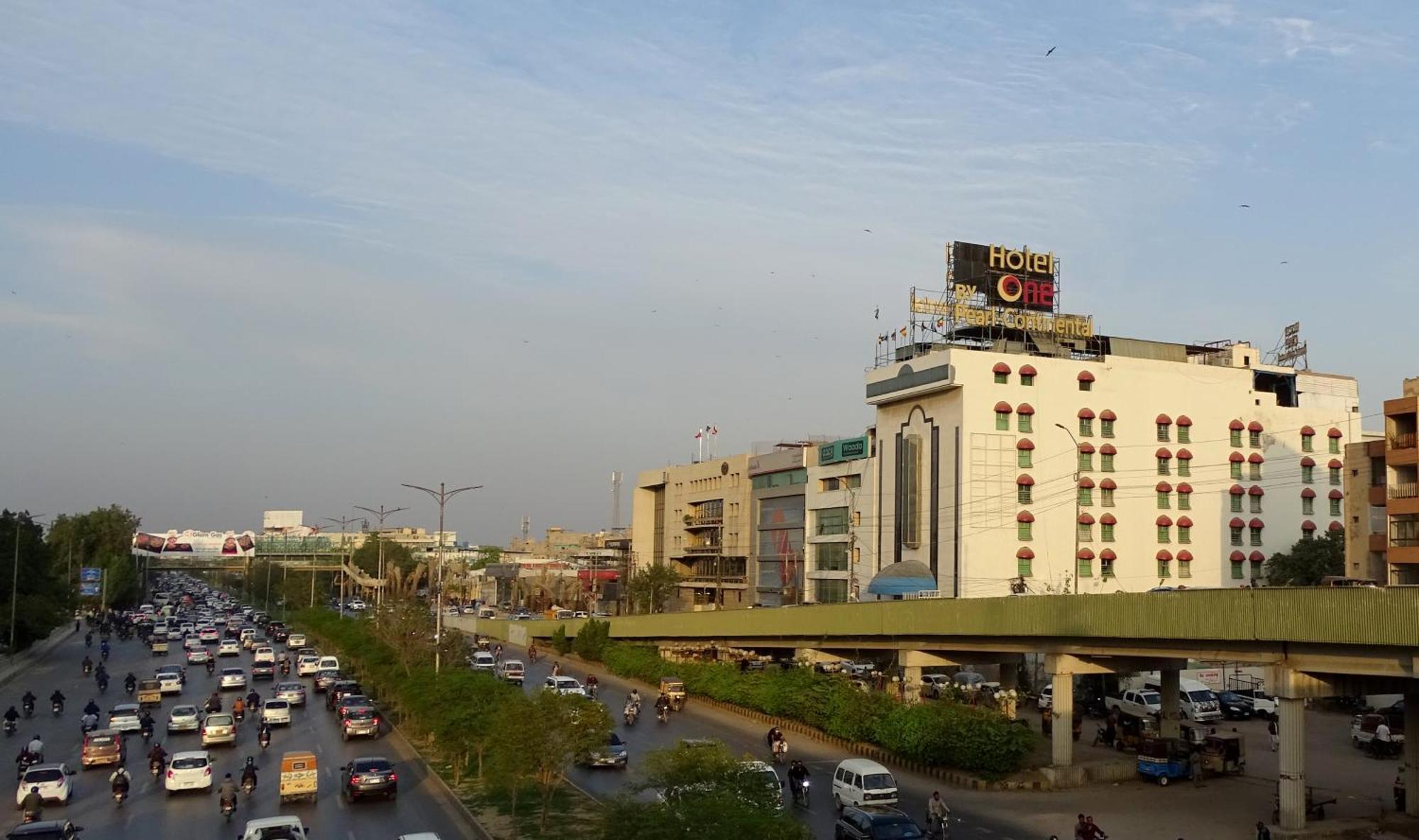 Hotel One Karachi Buitenkant foto